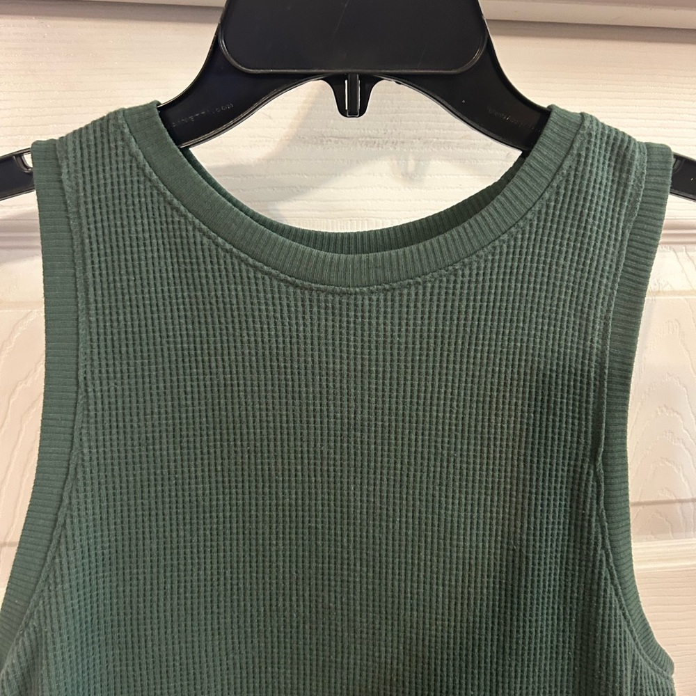 Hollister Green Waffle Print Tank Top - Picture 2 of 3